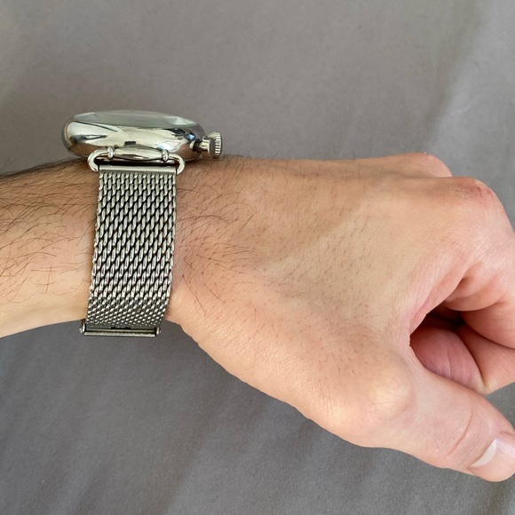 Men’s Akribos XXIV watch, silver with white face and blue dial. - Picture 6 of 8